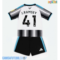Camisa de time de futebol Newcastle United Jacob Ramsey #41 Replicas 1º Equipamento Infantil 2026-27 Manga Curta (+ Calças curtas)